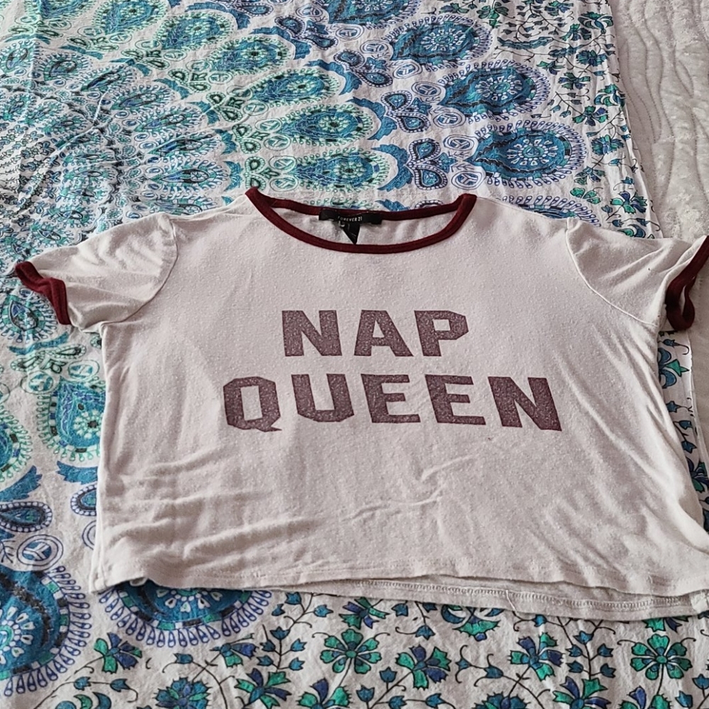 Cropped nap queen t-shirt